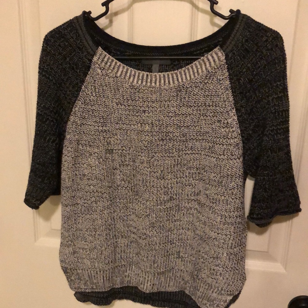 Theonne sweater